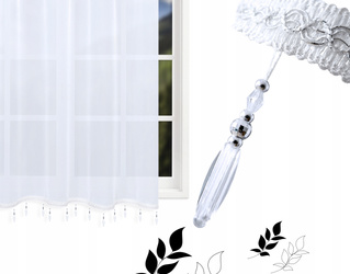 Gotowa klasyczna firana z gładkiego białego woalu wykończona białymi koralikami na taśmie marszczącej wieszana na żabki lub agrafki szer. 500 x 250 wys.