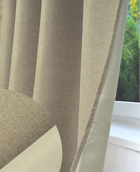 Beżowa tkanina zasłonowa o strukturze imitującym len blackout wys. 280 cm